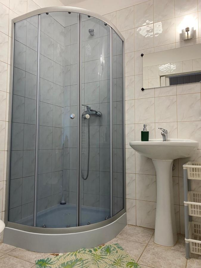 Bed and Breakfast Osrodek Jezdziecki Bronków Esterno foto